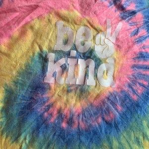 there only 3 little stains on it but other then that it’s a very cute colorful